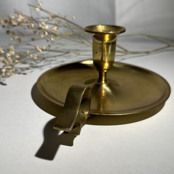 Vintage Brass Chamberstick Fingerloop Canndle Holder - Picture 3 of 6